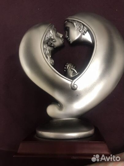 Статуэтка Поцелуй