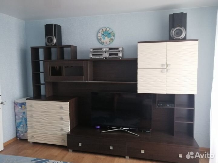 Стенка в гостиную