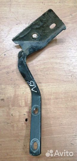 Петля капота Volkswagen Golf III