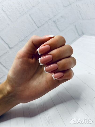 Маникюр, наращивание ногтей