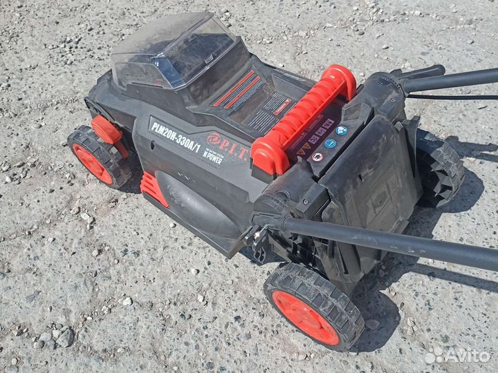 Аккумуляторная газонокосилка PIT One Power