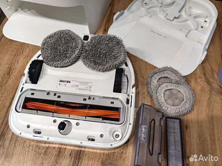 Робот пылесос моющий Xiaomi Dreame w10