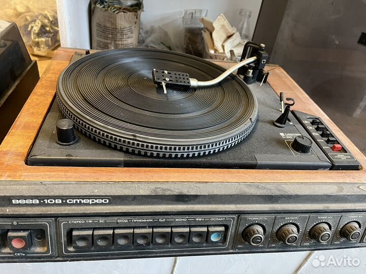 Проигрыватель винила СССР