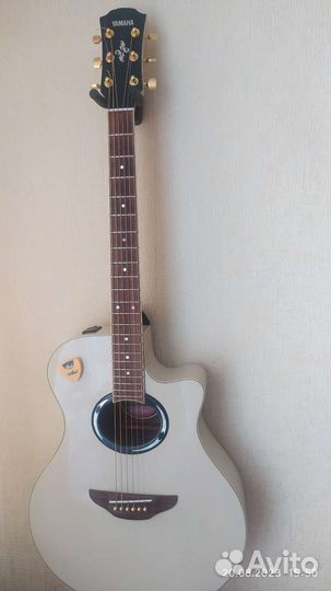 Гитара электроакустическая