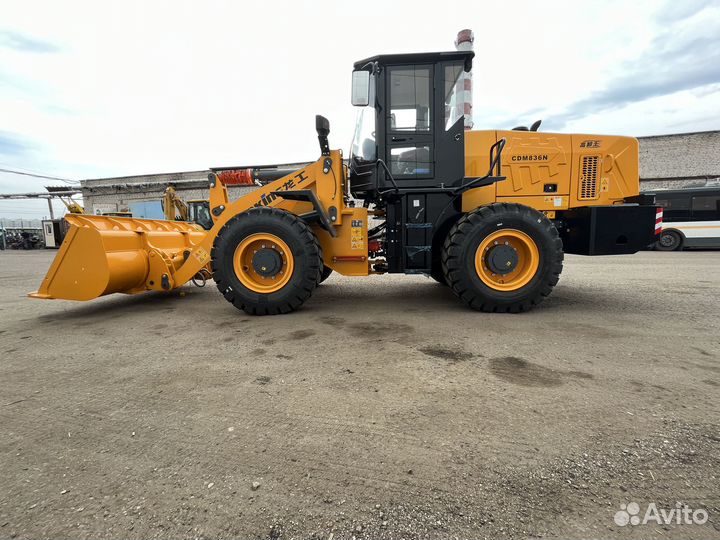 Фронтальный погрузчик Lonking CDM836N, 2023