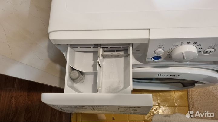 Стиральная машина Indesit bwsb 50851 белый