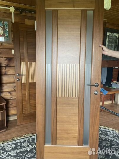 Продаю двери Волховец (натуралтный шпон) 5 шт
