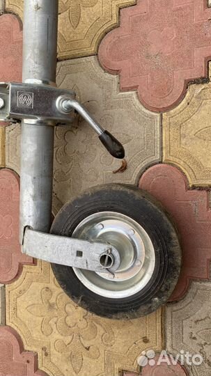 Подкатное опорное колесо для прицепа