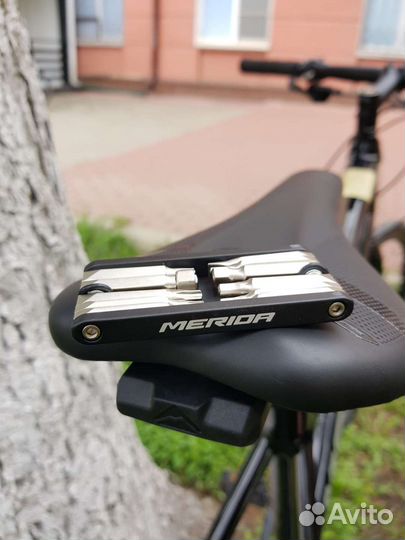 Велосипед Merida Speeder 900