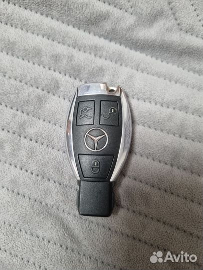 Ключ Mercedes Benz рыбка