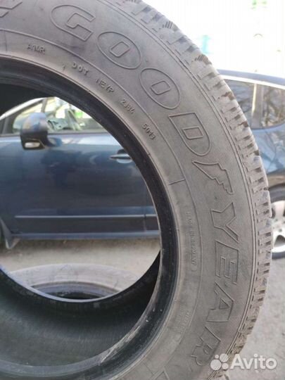Goodyear UltraGrip 5 255/60 R18