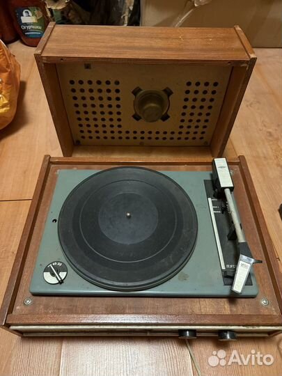 Электрофон Аккорд -201