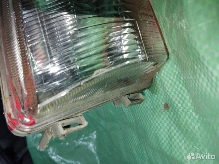 Фара правая Mitsubishi Lancer 7 седан 1.6I 1995