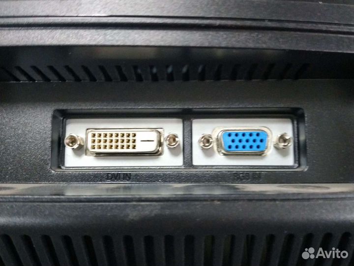 Монитор Samsung 19 дюймов широкоформатный