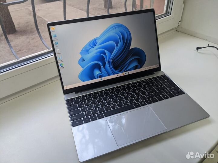 Ультрабук 15.6