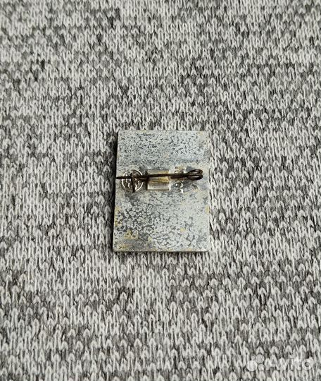 Значок времен СССР - Усть - Цильма - Самолет. Рыба