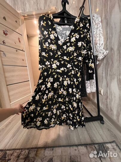 Платья 4 шт, пакетом