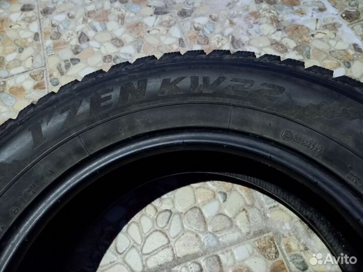 Kumho I'Zen KW22 215/65 R16 98T