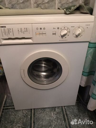 Стиральная машинка zanussi