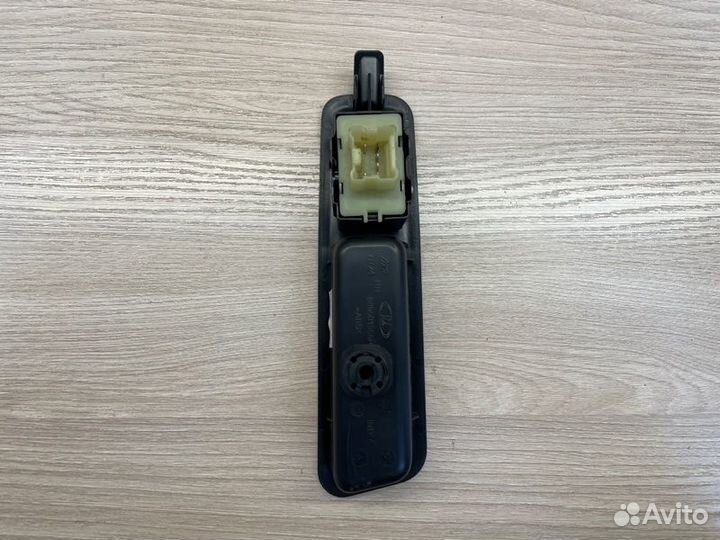 Кнопка стеклоподъемника задняя правая LADA X-Ray