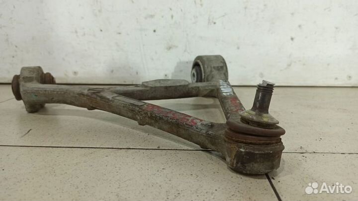 Рычаг задний верхний левый