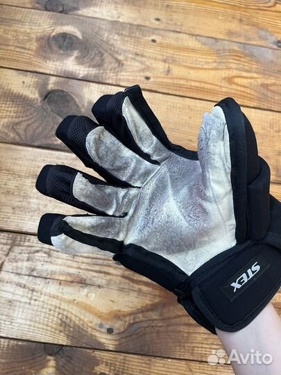 Форма хоккейная взрослая SR шлем, краги, защита