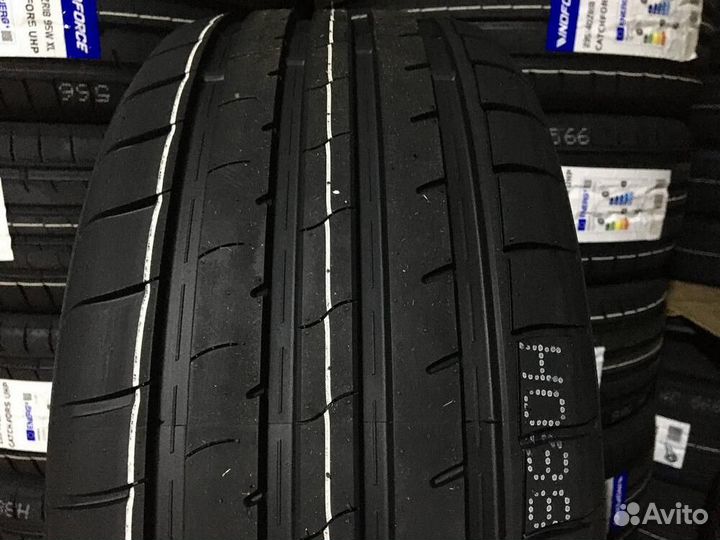 Windforce Catchfors UHP 235/40 R18 95W