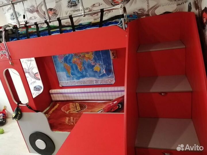 Двухъярусная кровать автобус