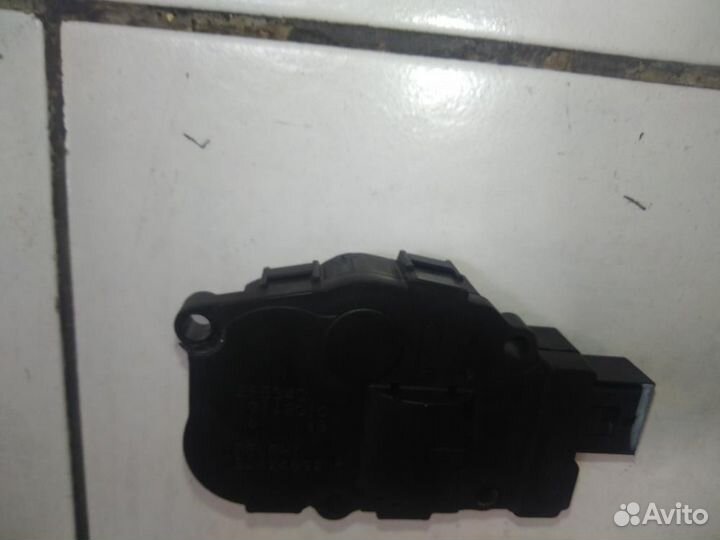 Сервопривод заслонок печки Volkswagen Touareg 2 NF