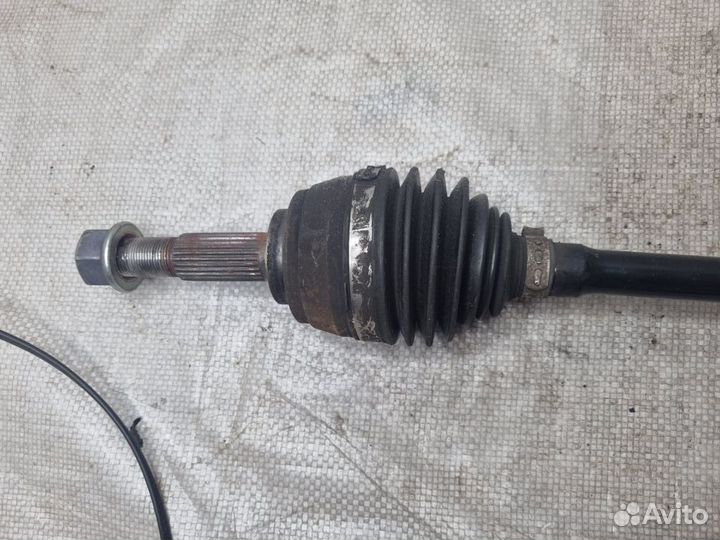 Привод правый Ниссан Марч 12