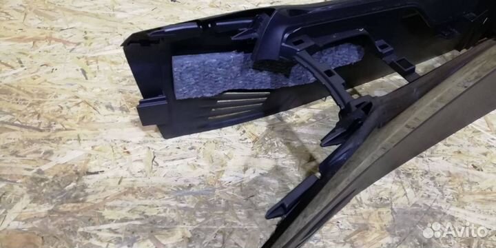 Консоль салона (центральная часть) Peugeot 2008