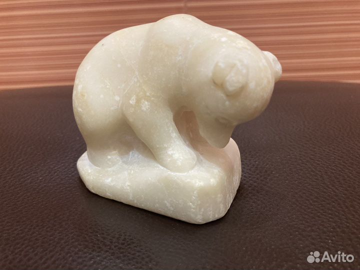 Статуэтка белый Медведь