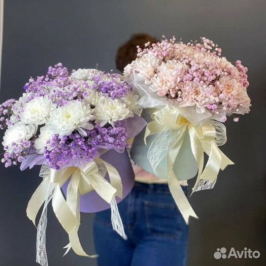 Коробка с хризантемой на День Всех Влюблённых