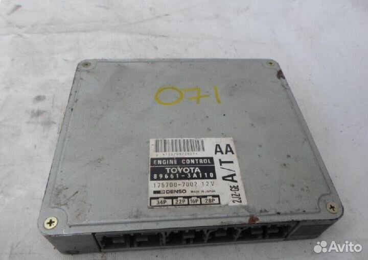 Блок управления двс на toyota corsa EL45 5E-FE