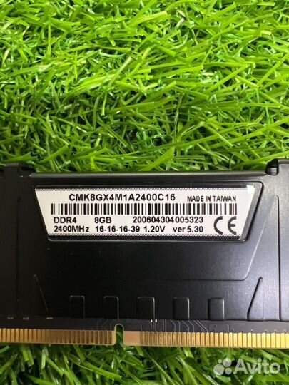 Оперативная память DDR4 8Gb Corsair 2400 Black