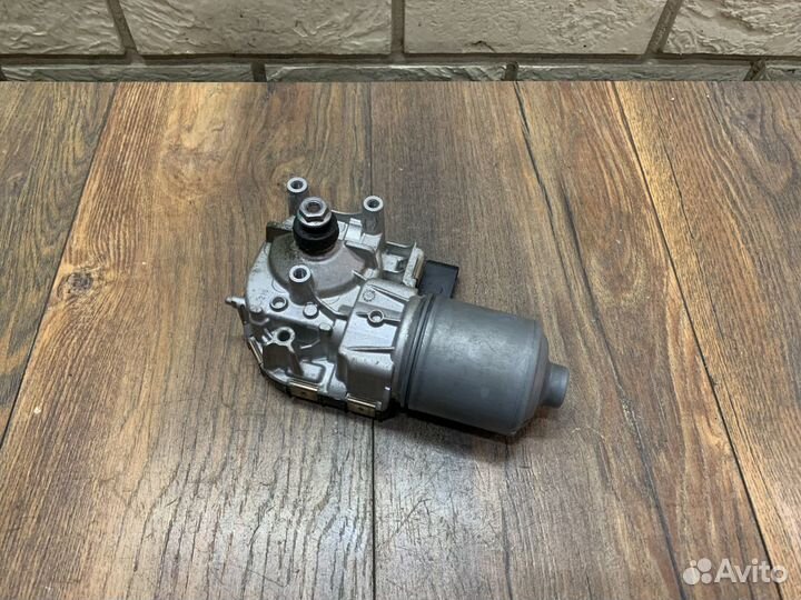 Audi A7 (4G8) Моторчик стеклоочистителей передний