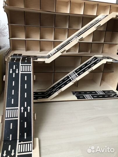 Парковка для машинок деревянная