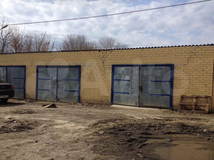 Гараж, > 30 м²