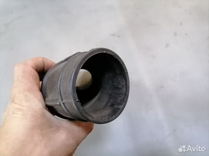 Патрубок воздушного фильтра Opel Kadett E