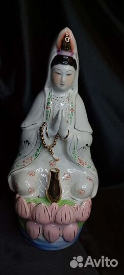 Статуэтка фарфор 