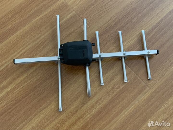 Антенна с активным усилителем