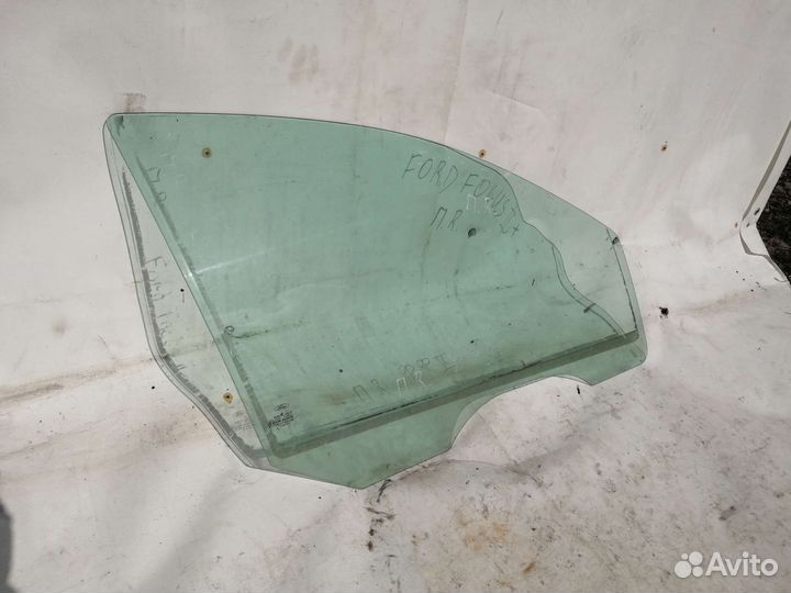 Стекло боковое переднее правое Ford Focus 2 седан
