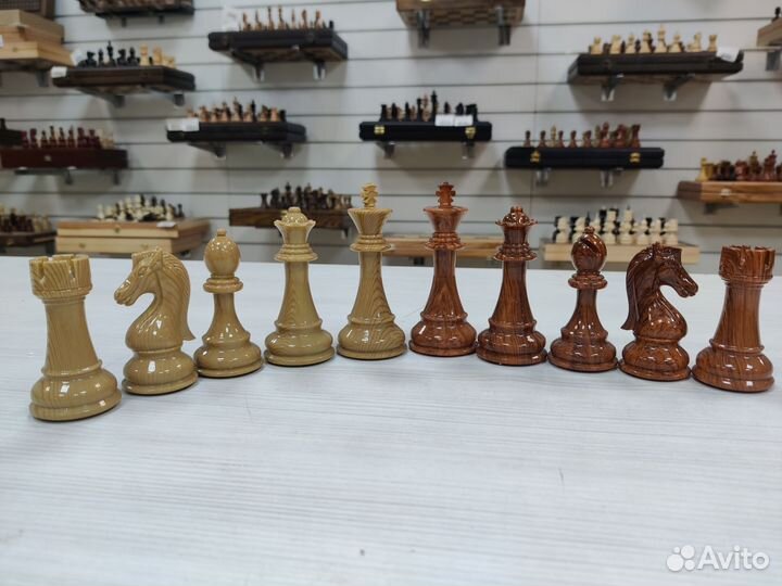 Шахматные фигуры Красный композит большие