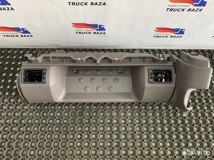 5010226999 Накладка верхней консоли правая