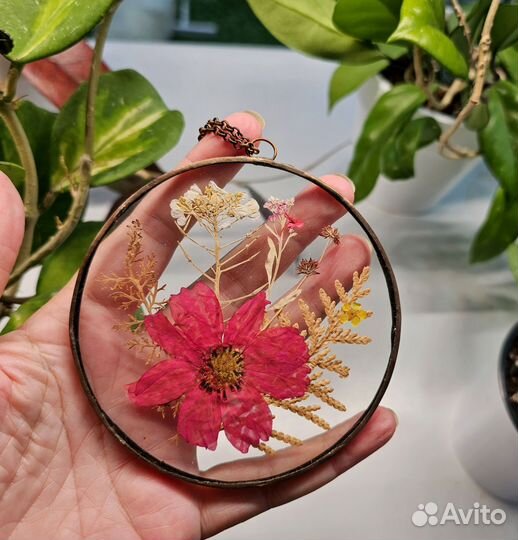 Цветы в стекле