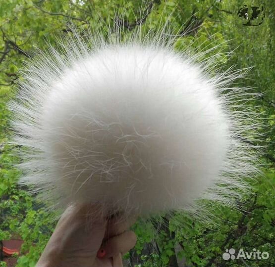 Помпон меховой из меха енот песец мех