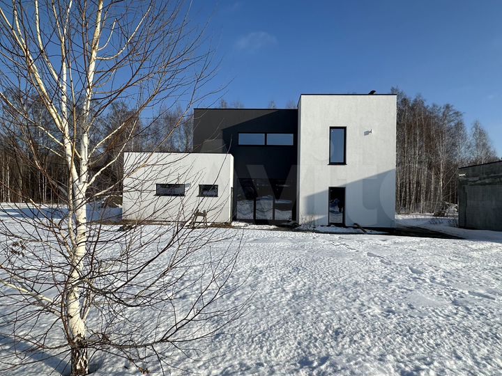 Дом 180 м² на участке 12 сот.