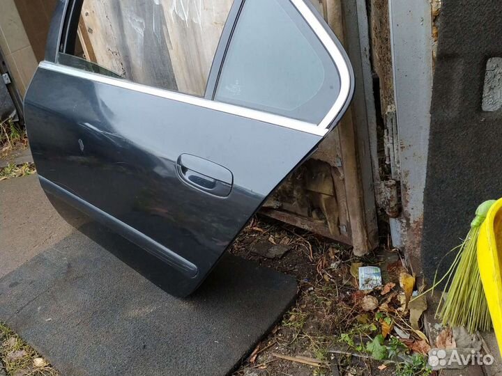 Задний левый дверь peugeot 607