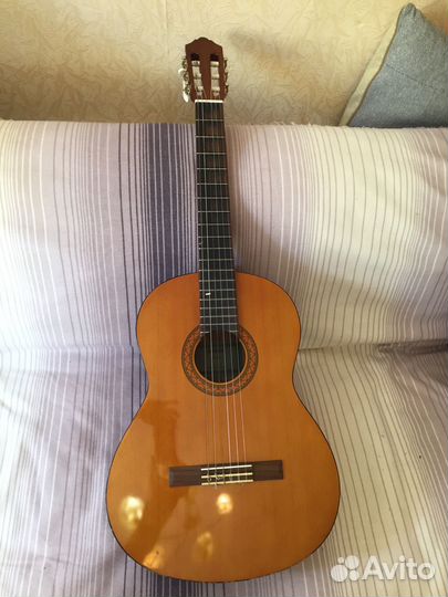 Классическая гитара Yamaha C40