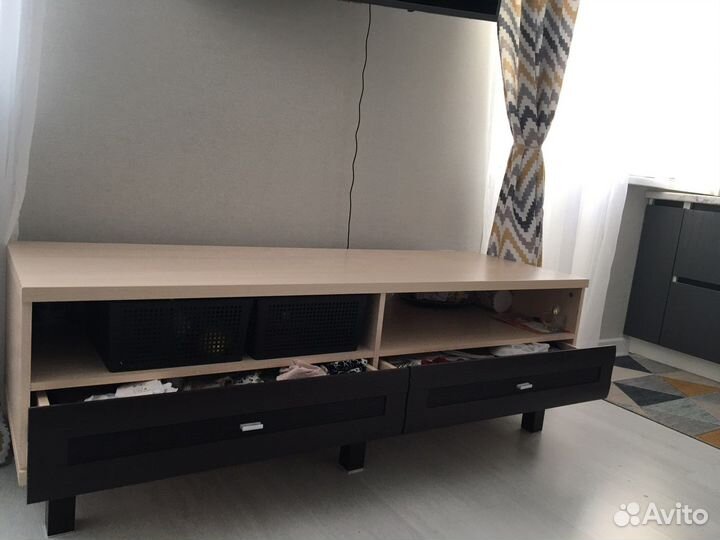 Тумба под телевизор